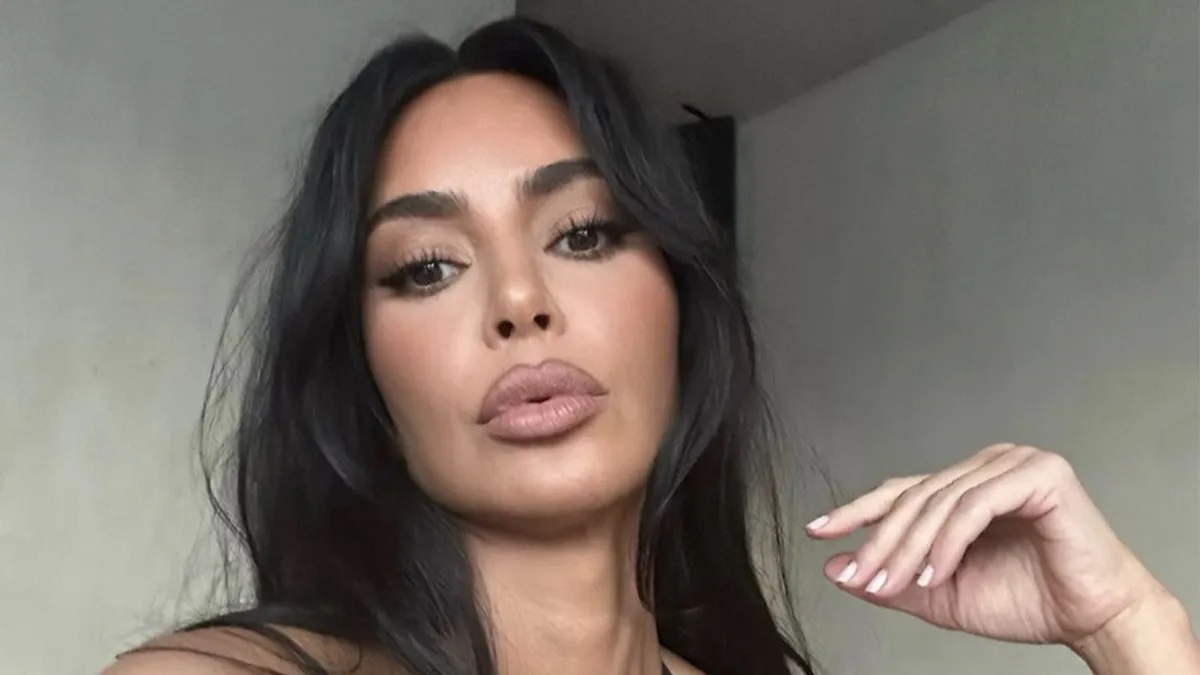 kim-kardashian-adidas-cushioned-socks