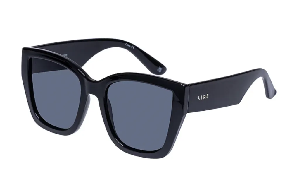 oversized sunglasses