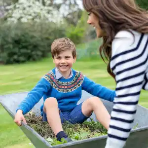 Prince Louis Smiles With Princess Kate In His Official 5th Birthday Portrait