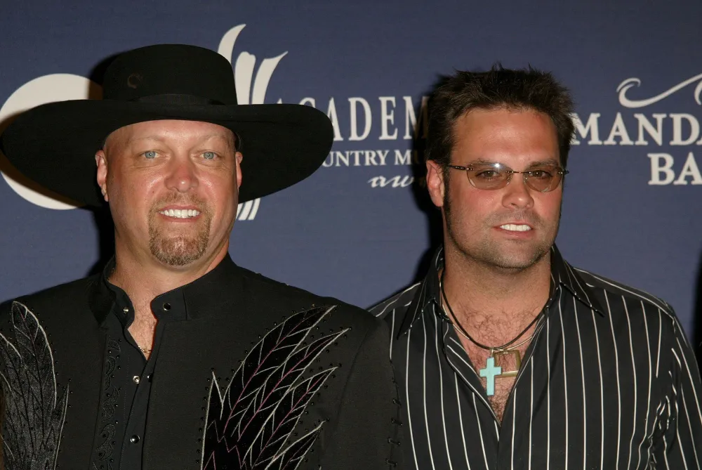 &lsquo;Montgomery Gentry&rsquo; Country Singer Troy Gentry Killed In Helicopter Crash