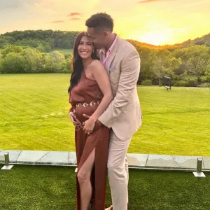 Bachelor Nation’s Becca Kufrin Gives Birth, Welcomes 1st Child With Fiance Thomas Jacobs
