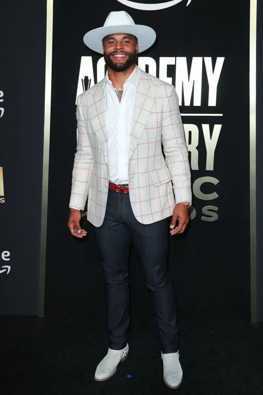 ACM Hottest Hunks 724