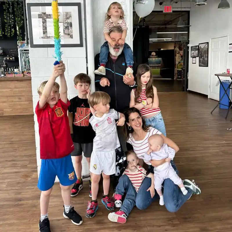 Alec Baldwin Forgot Eldest Daughter Ireland in Tribute to Kids