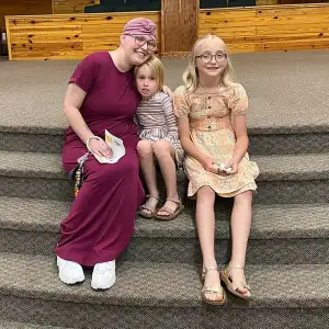Anna Cardwell Attends Daughter Kaitlyn Elementary School Graduation Amid Cancer Battle