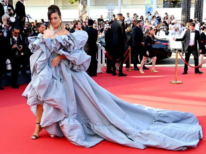 Ashley Graham Hot Pics Club Zero