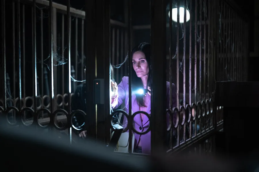 Best Fight Courteney Cox Gale Weathers vs Ghostface Scream VI MTV Movie and TV Awards 2023 Winners