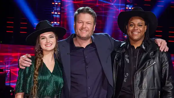 Blake Shelton Bonds With The Voice Contestants About Losing Their Brothers