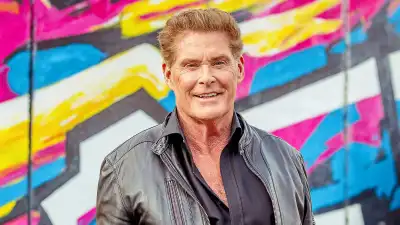 David-Hasselhoff--25-Things-You-Don-t-Know-About-Me-(-One-Place-I-m-Dying-to-Go-to-Is-China-) -159