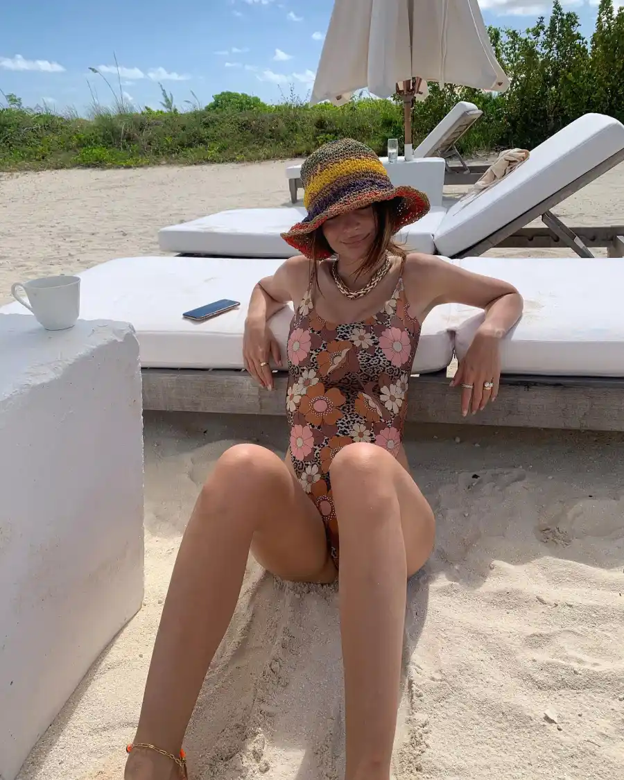 Emily Ratajkowski Bikini Gallery 5