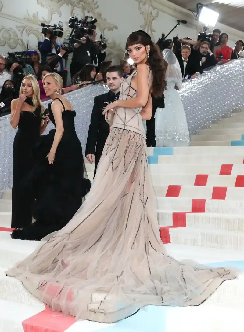 Emily Ratajkowski Stuns in Tory Burch Dress With Plunging Neckline at 2023 Met Gala 2
