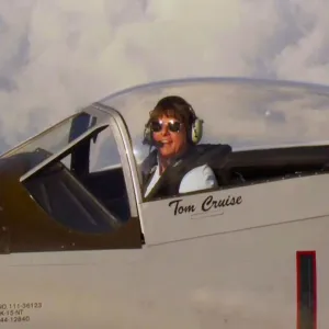 Feature Tom Cruise Accepts MTV Movie and TV Award While Flying a Jet