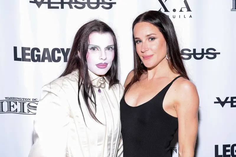 Hotpics 088 - Julia Fox and Ashley Biden