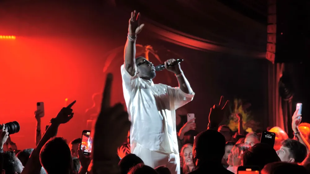 Inside Diddy Star-Studded Carbone Beach Performance 2