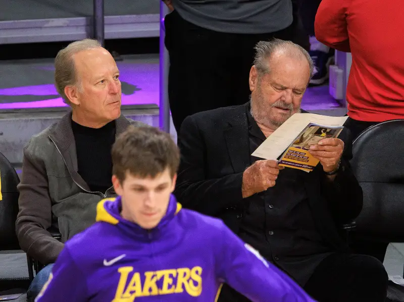 Jack NicholsonVMakes Rare Public Appearance at Lakers Game 3