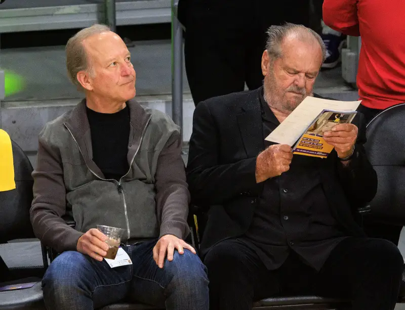 Jack NicholsonVMakes Rare Public Appearance at Lakers Game 4