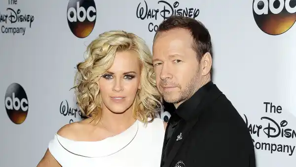 Jenny McCarthy, Donnie Wahlberg Wedding: Exclusive Pictures, More Details