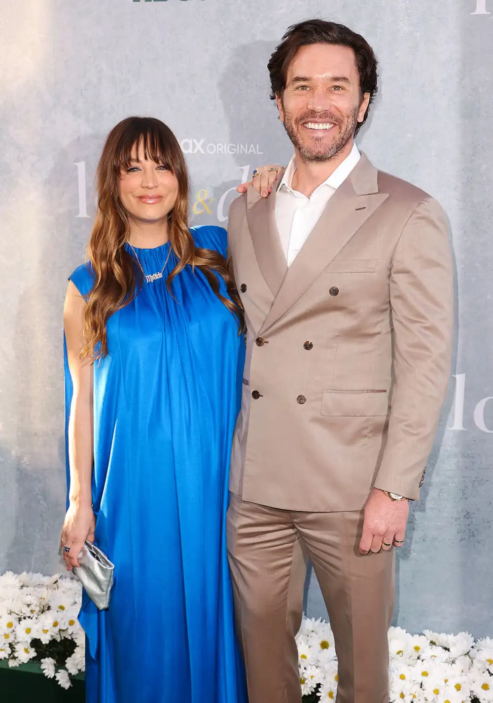 Kaley Cuoco and Tom Pelphrey Are Committed But Not Worried About Getting Engaged 111