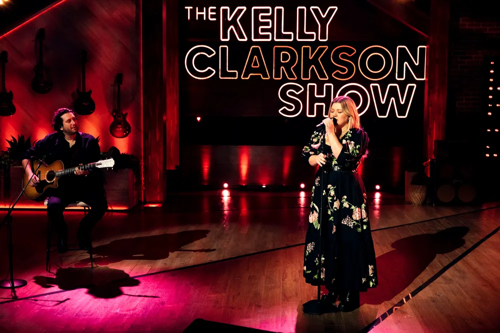 Kelly Clarkson Says It Was &lsquo;100 Percent' Her Idea to Move Kids and Talk Show to New York City We 'Needed a Fresh Start' Feature