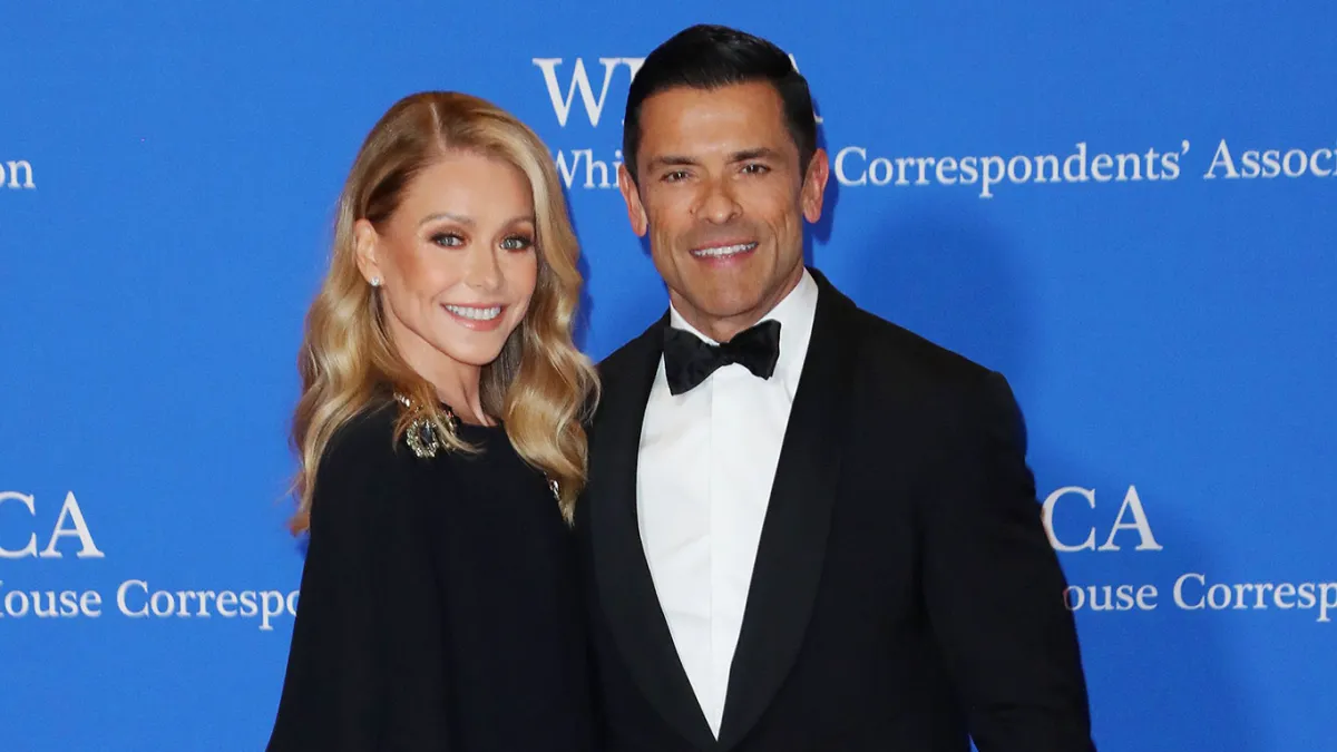 Kelly Ripa and Mark Consuelos Daughter Lola Graduates from NYU