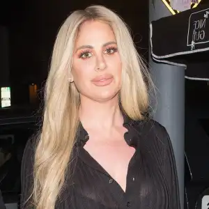 Kim-Zolciak-Shows-Off-Bikini-Body-Amid-Kroy-Biermann-Divorce---Getting-Summer-Ready- -222