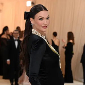 Pregnant Karlie Kloss Debuts Baby Bump at the Met Gala