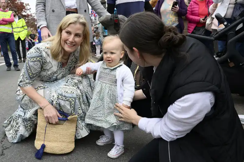 Prince William and Princess Kate Pop in Blue During Coronation Big Lunch: See Photos