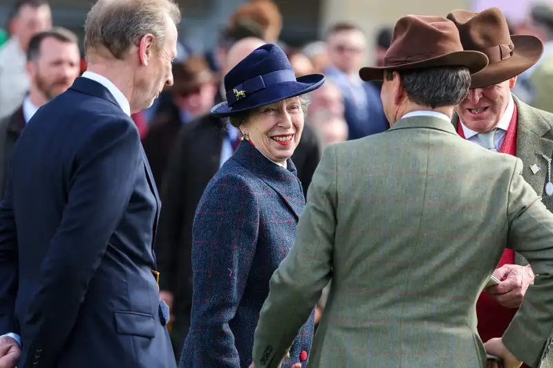 Princess Anne Says a Slimmed-Down Monarchy Doesn t Sound Like a Good Idea 032