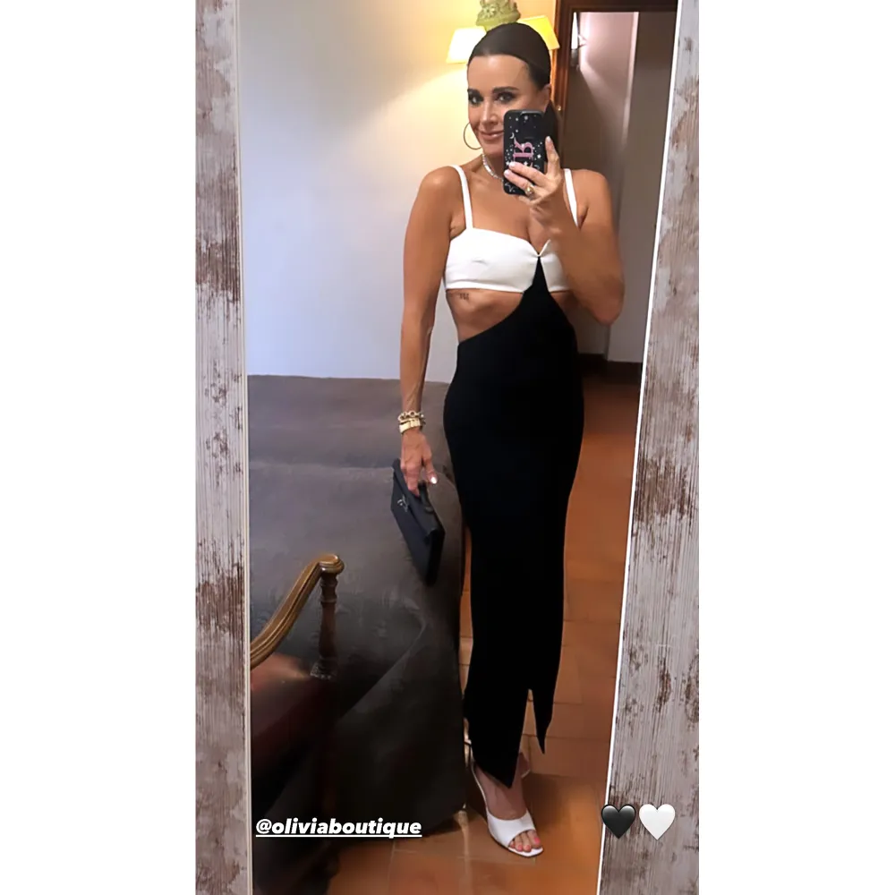 'RHOBH' Star Kyle Richards Defends Weight Loss After Rib-Bearing Photo Surfaces: 'I Was Sucking It In&rsquo;