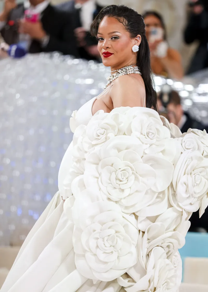 Rihanna Wears Diamond Toe Ring