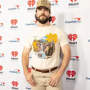 Sam Hunt Shares Rare Glimpse at Pregnant Wife Baby Girl Lucy