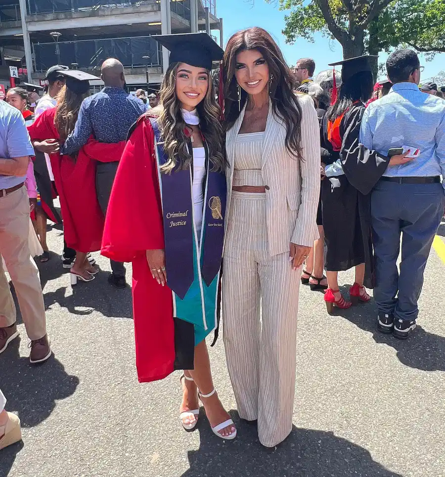 Stars-Whose-Kids-Graduated-in-2022--Barack-Obama--Pierce-Brosnan-and-More-172