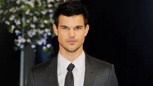 Taylor Lautner Forced to Eat While Shooting Breaking Dawn