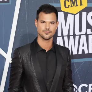 Taylor Lautner Reacts to Hateful Comments