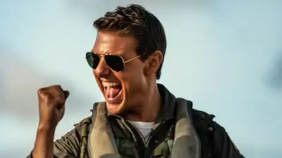 Tom Cruise Accepts MTV Movie and TV Award While Flying a Jet