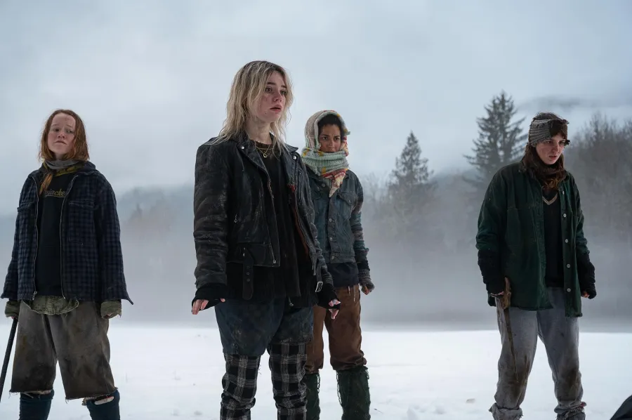 -Yellowjackets--Burning-Questions-After-Season-2-Finale--Who-Died--Who-Is-the-Antler-Queen-- -526