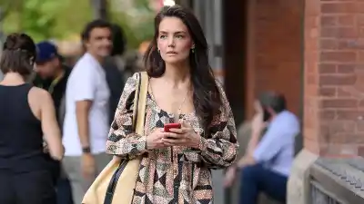katie-holmes-spring-dress