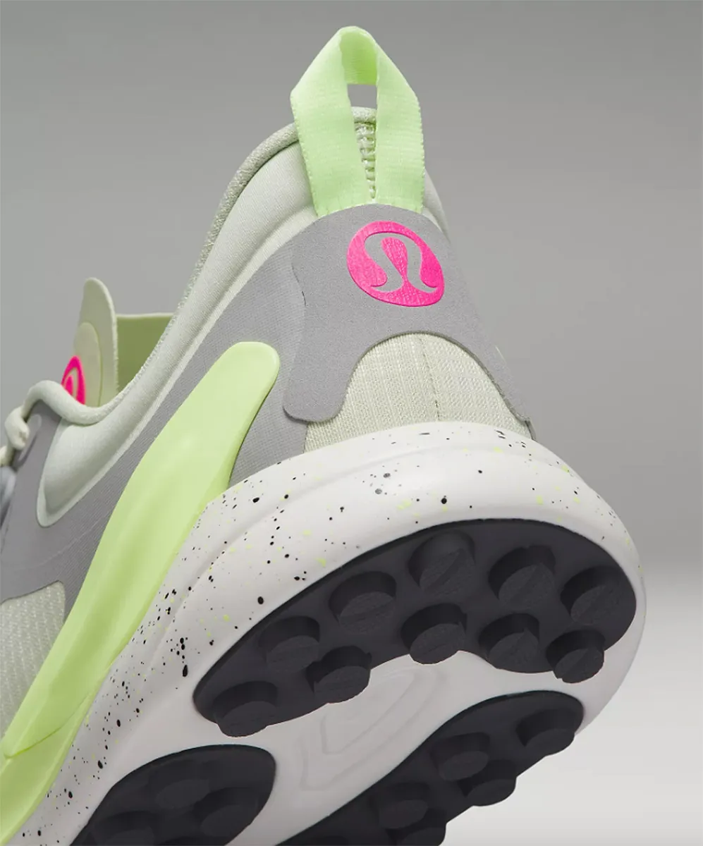 lululemon-blissfeel-trail-sole