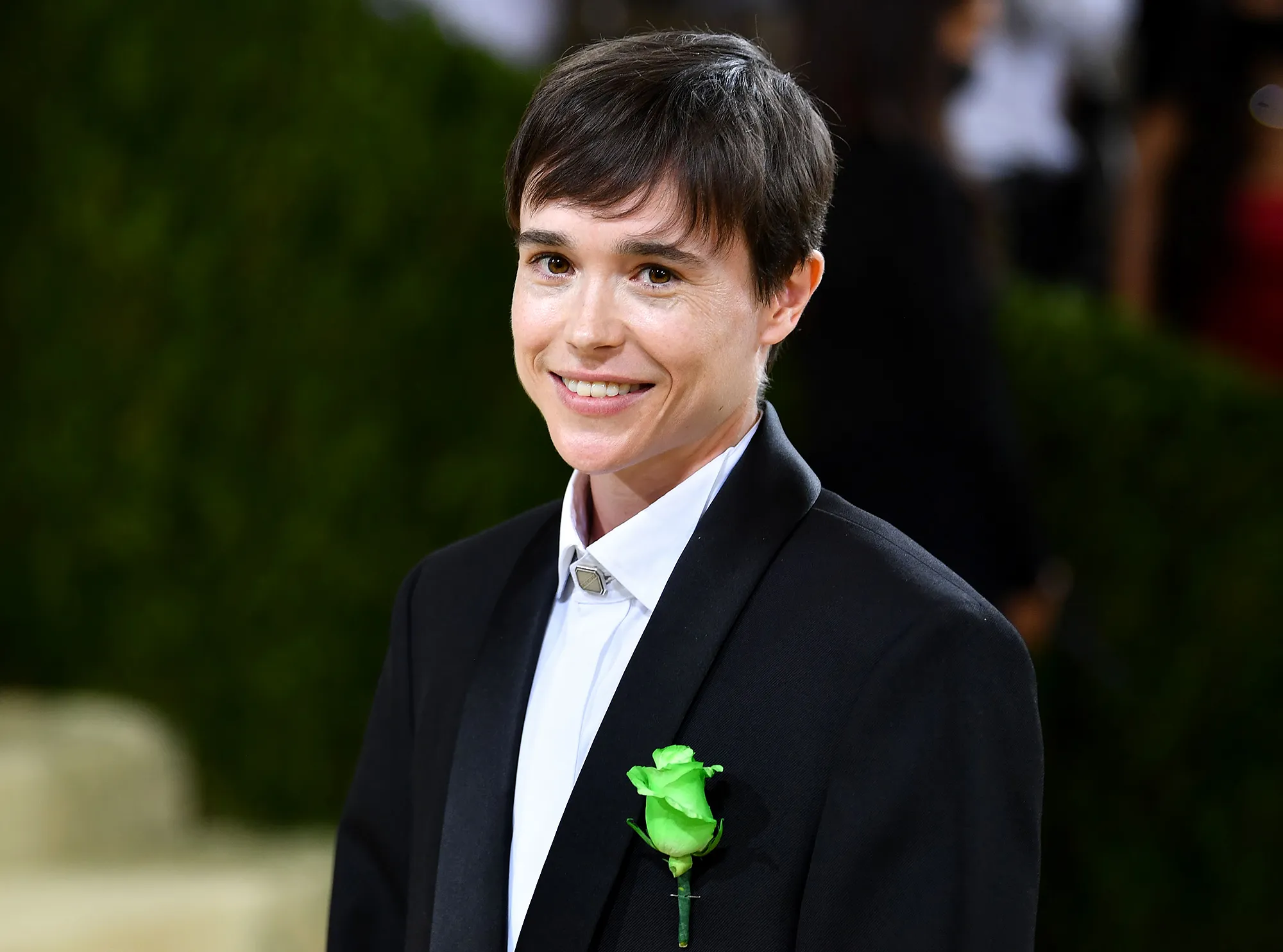 Elliot Page's Memoir 'Page Boy': Biggest Revelations ( Feature )