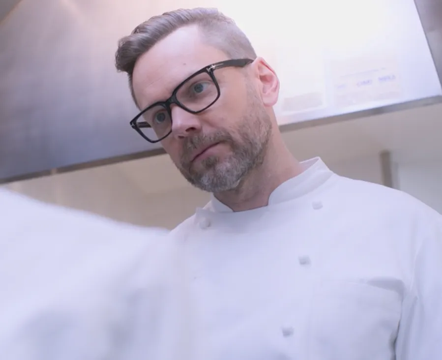 A Complete Guide to the Star-Studded Cameos in Hulu-s The Bear