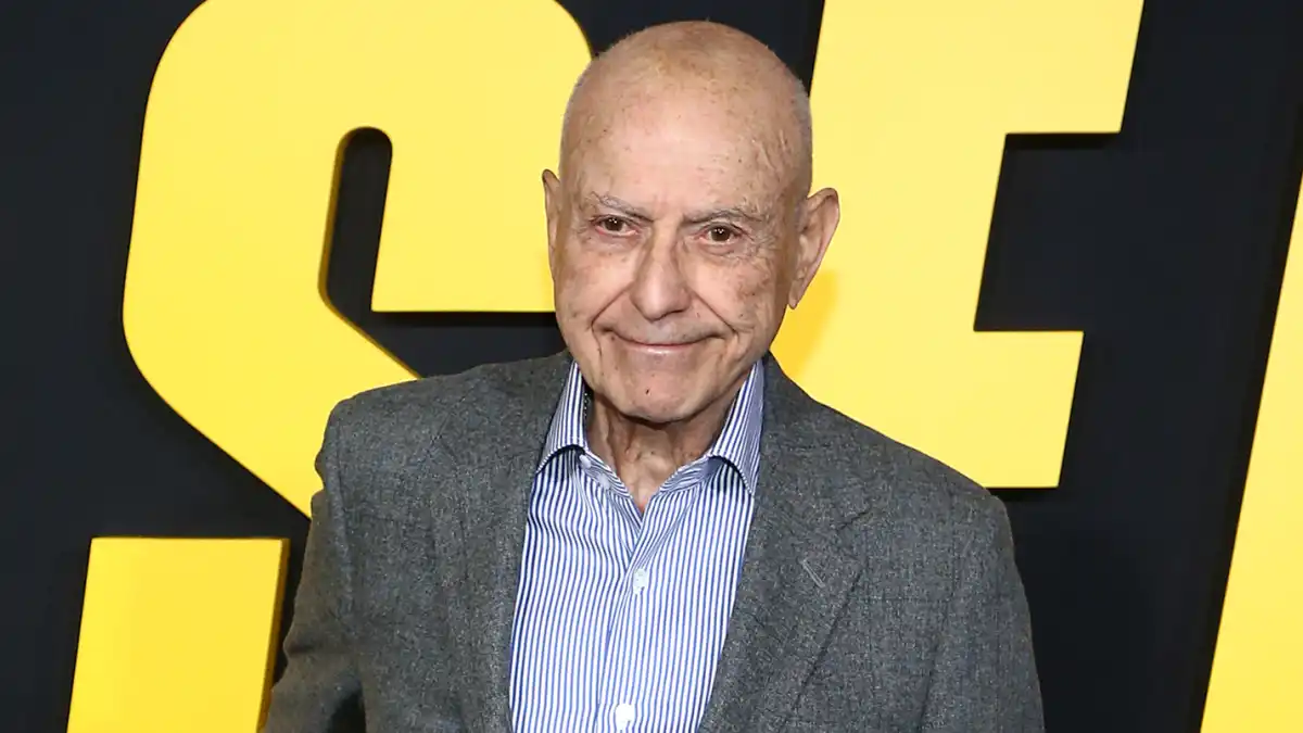 Alan Arkin, 'Argo' and 'Little Miss Sunshine' Star, Dies at 89