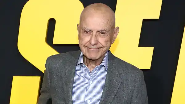 Alan Arkin, 'Argo' and 'Little Miss Sunshine' Star, Dies at 89