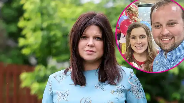 Amy-Duggar-King--Tried--Contacting-Josh-Duggar-s-Wife-Anna-to-Offer-Her-a-Place-to-Stay-After-His-Arrest-299