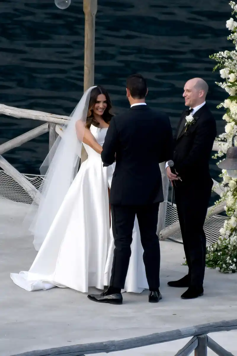 'Bachelorette' Alum Andi Dorfman and Blaine Hart's Wedding Album: Photos