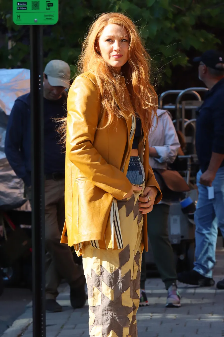 Blake-Lively-and-Justin-Baldoni-s--It-Ends-With-Us--Movie-Adaptation--Everything-to-Know-So-Far -516