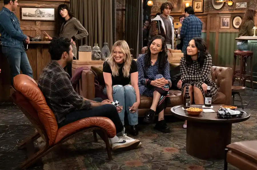 Breaking Down Why Fans Think [Redacted] Is Actually the Father on ‘How I Met Your Father’