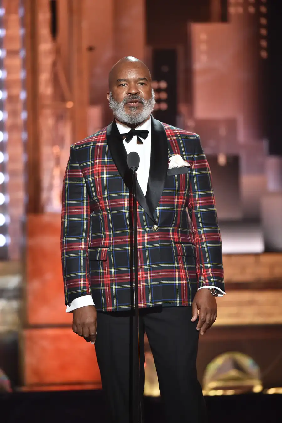 Celebrities React to Treat Williams Death