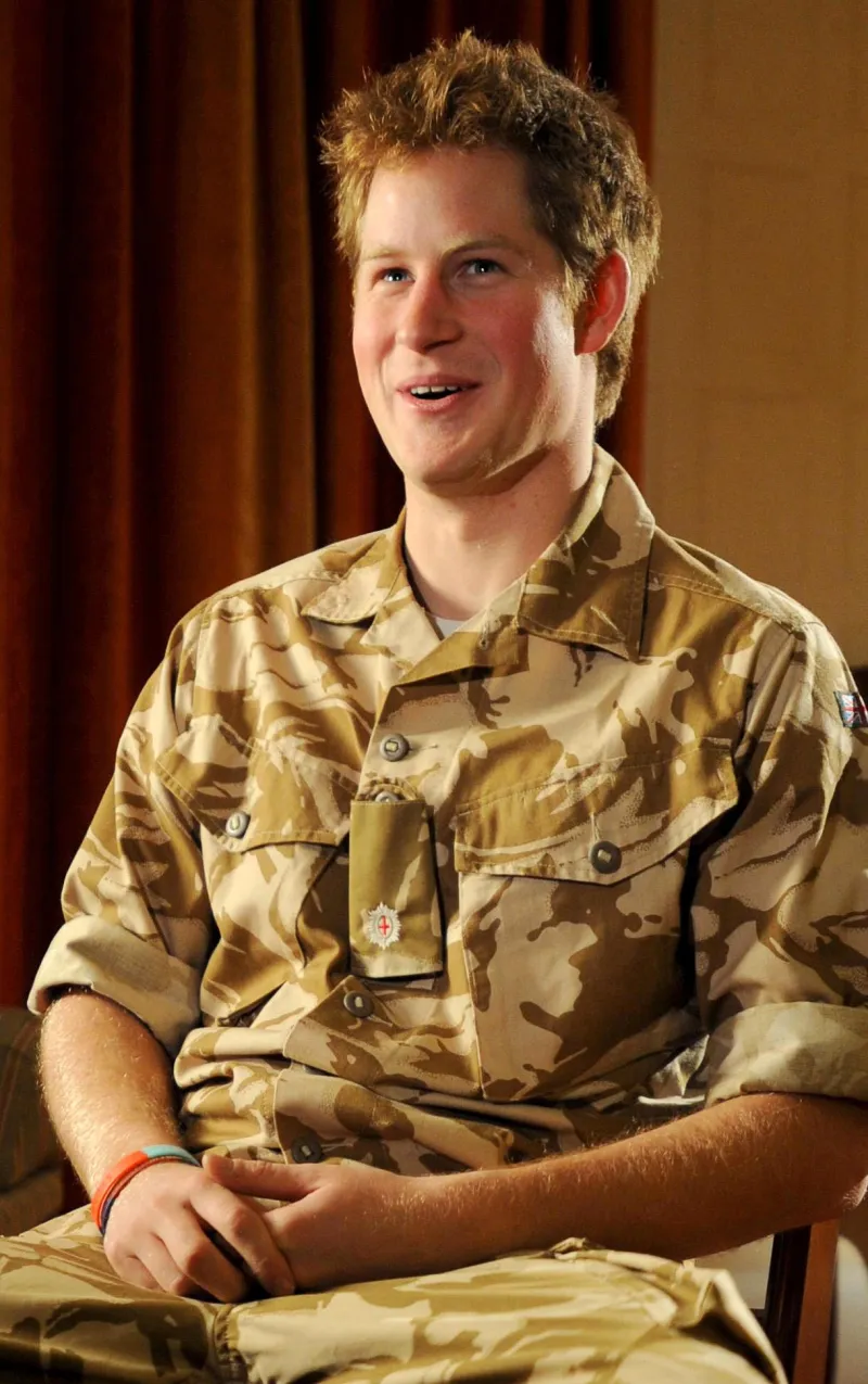 Celebrities Who Are Military Veterans- Tom Selleck Morgan Freeman Betty White and More -317