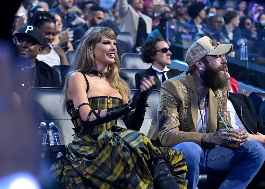 Taylor Swift Awards Show Reaction