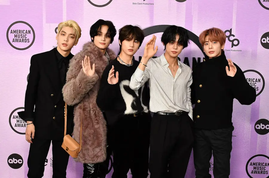 Headlining Artist Profiles of Lollapalooza 2023