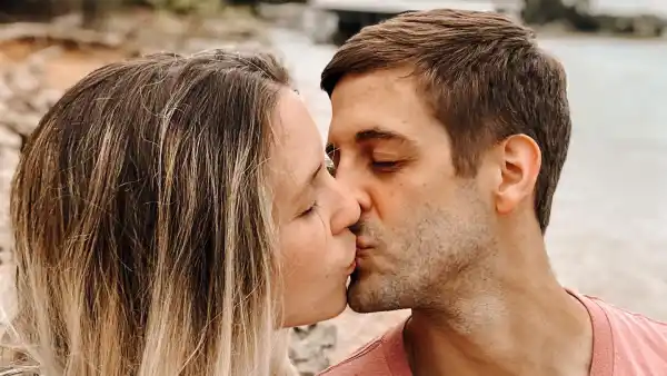 Jill Duggar Grateful Husband Derick Dillard Shiny Happy People Documentary